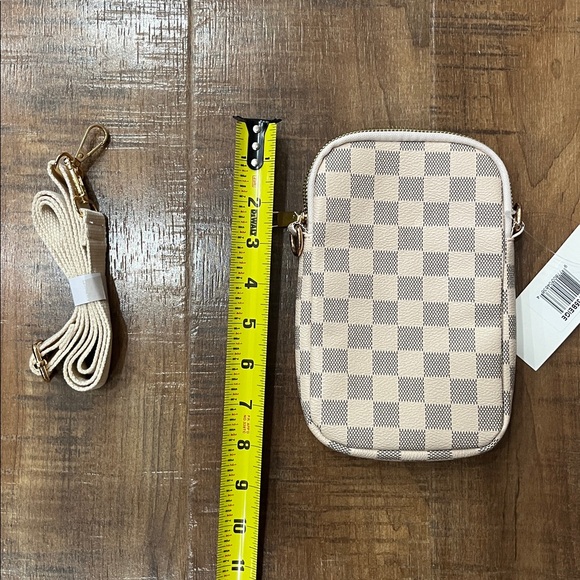 Checkered Crossbody Bag with Strap - Picture 5 of 6